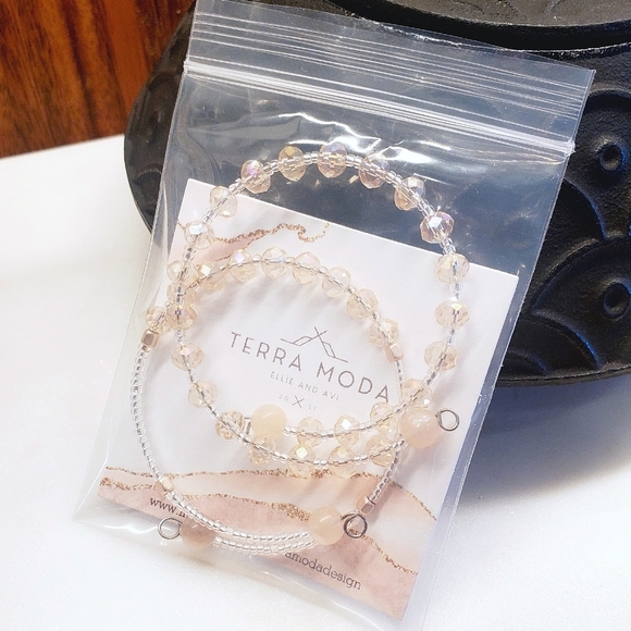 Pink Opal and Rose Gold Beaded Bangle Set - Picture 4 of 8